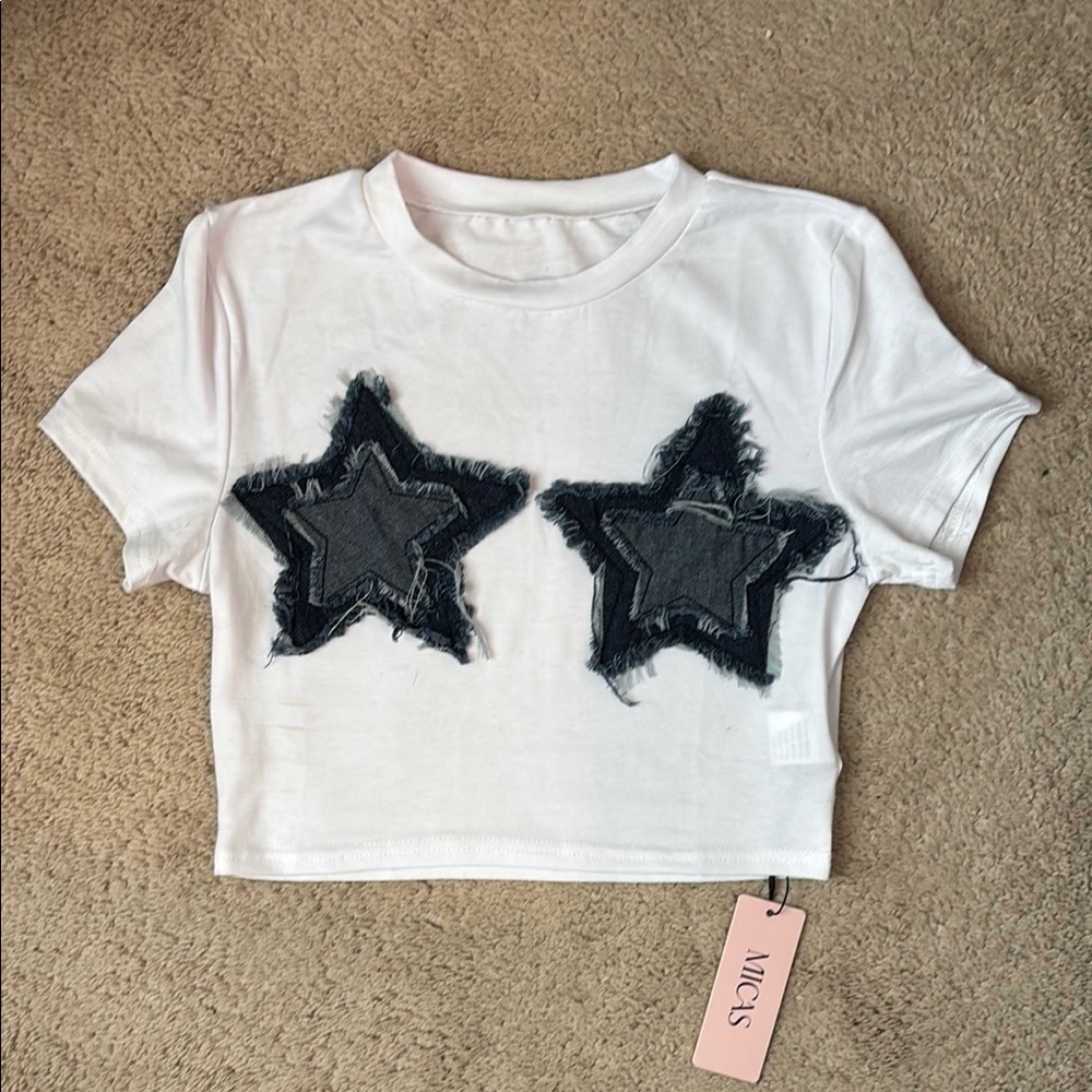✨NEW WITH TAGS ✨Micas White Crop Top with Denim Star Patches